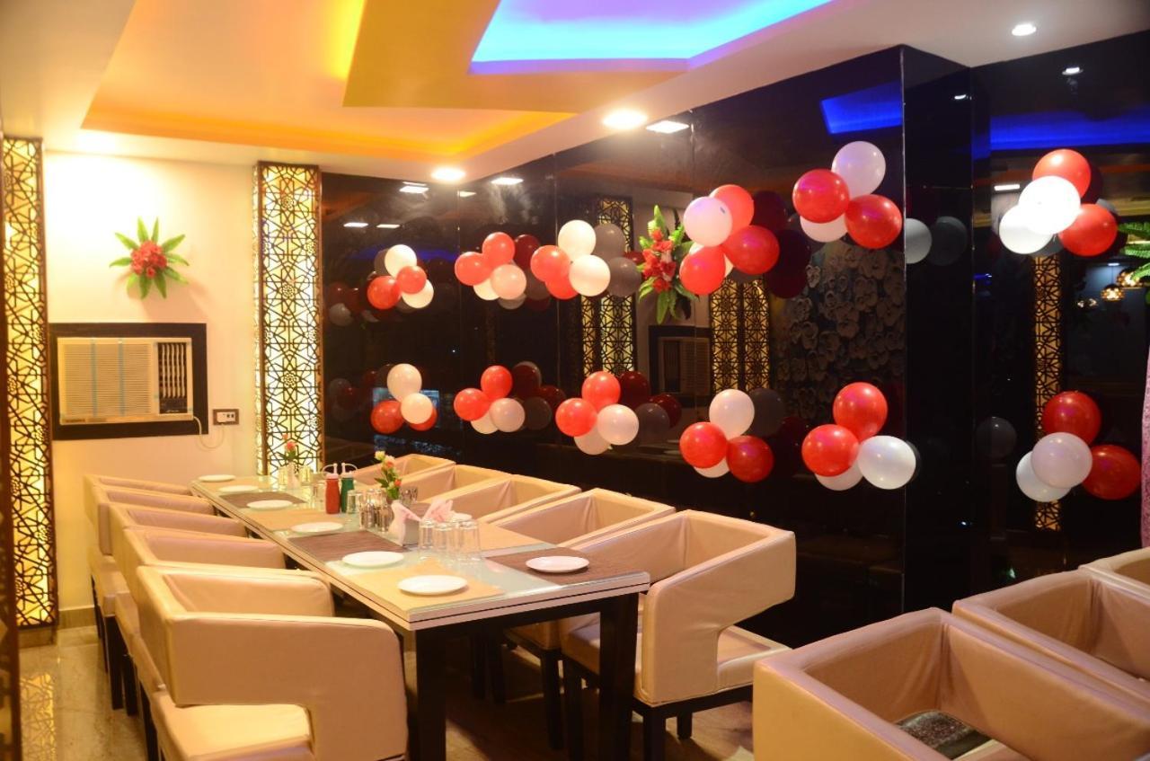 Hotel Paradise Inn Auraiya Екстер'єр фото